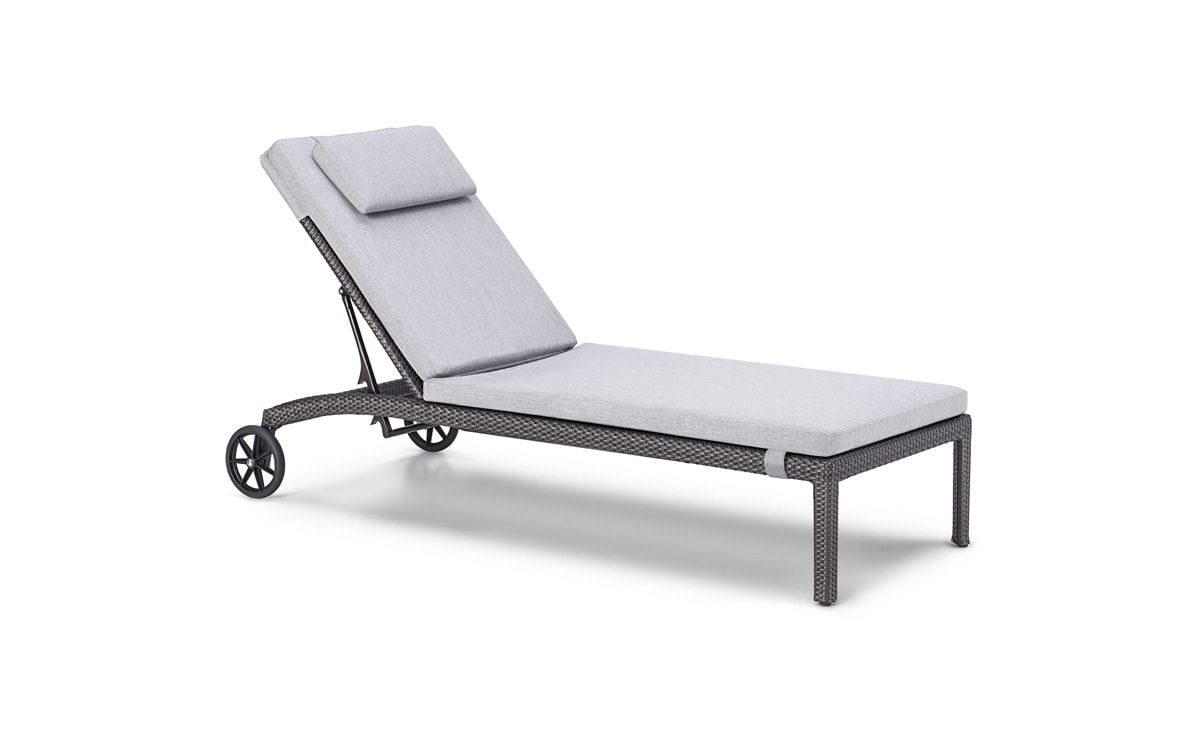 SUN LOUNGER WITH WHEELS (NO ARMS)