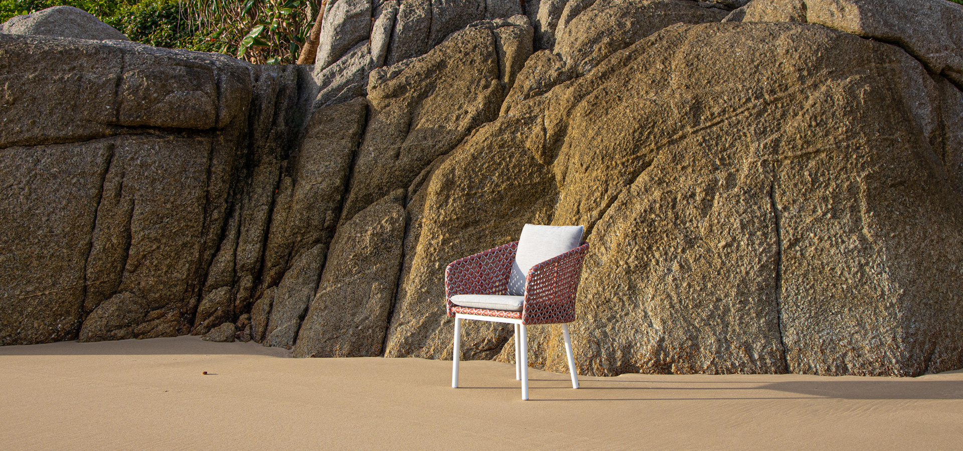AFFORDABLE LUXURY @ CUSTOMISABLE OUTDOOR FURNITURE