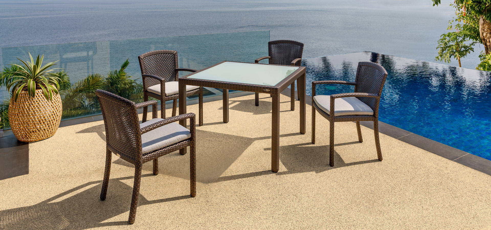 ohmm-valencial-collection-outdoor-dining-set
