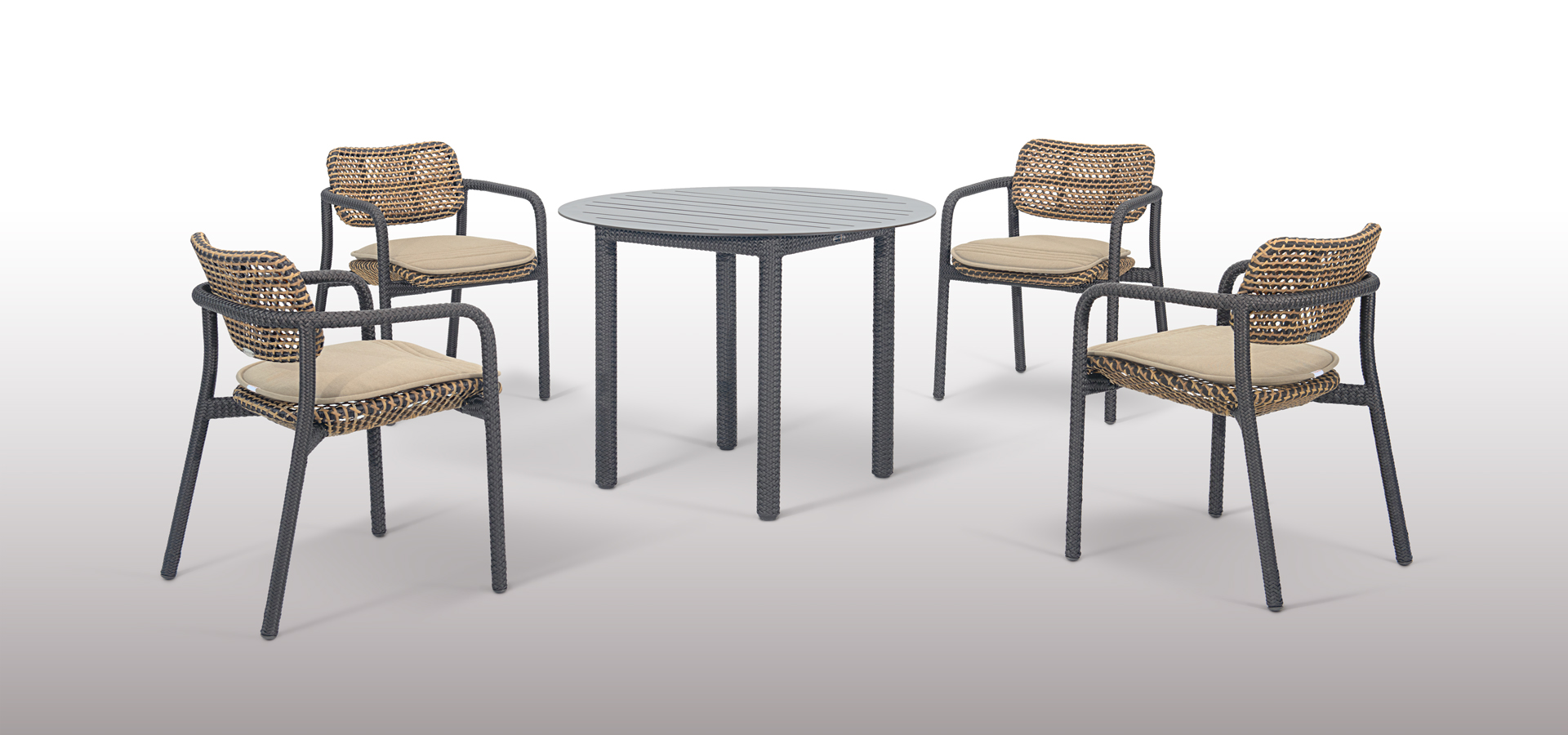 ohmm-outdoor-furniture-kara outdoor -4-arm-chairs-table