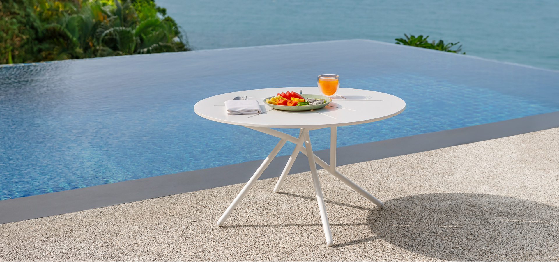 ohmm-kotu-outdoor-accent-tables